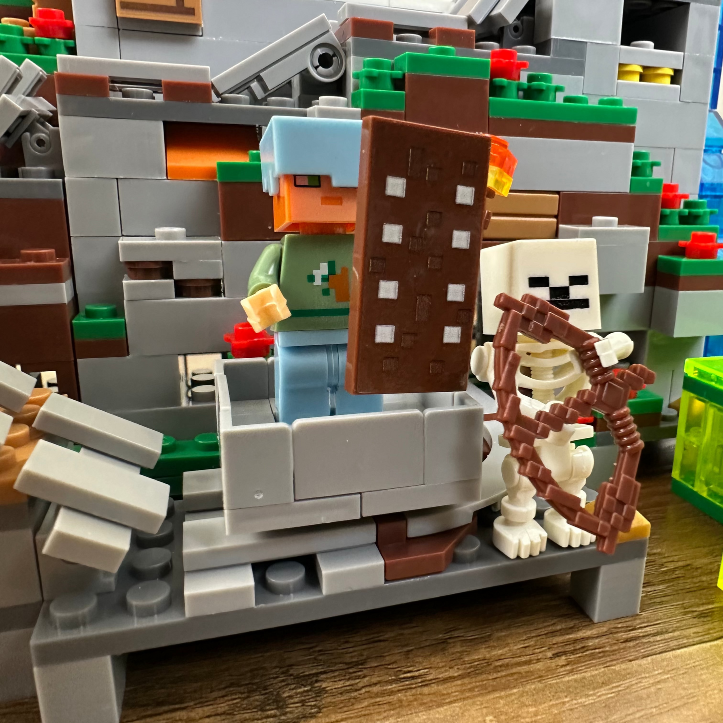 Zestaw Klocków „Pixelowa Góra Skarbów™”