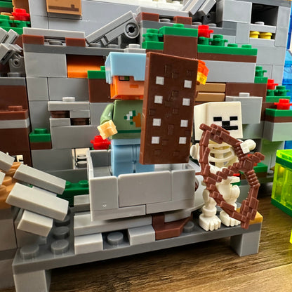 Zestaw Klocków „Pixelowa Góra Skarbów™”